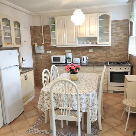 Apartment Strandfürdő *